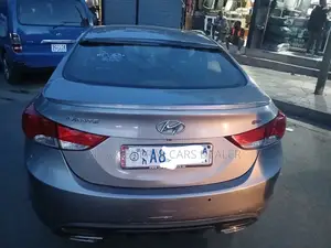 Hyundai Avante 2015 Silver