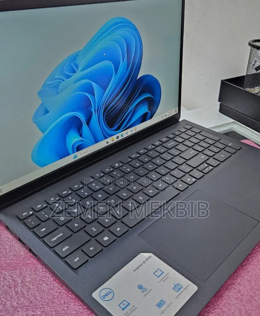 New Laptop Dell Inspiron 15 8GB Intel Core I3 SSD 256GB