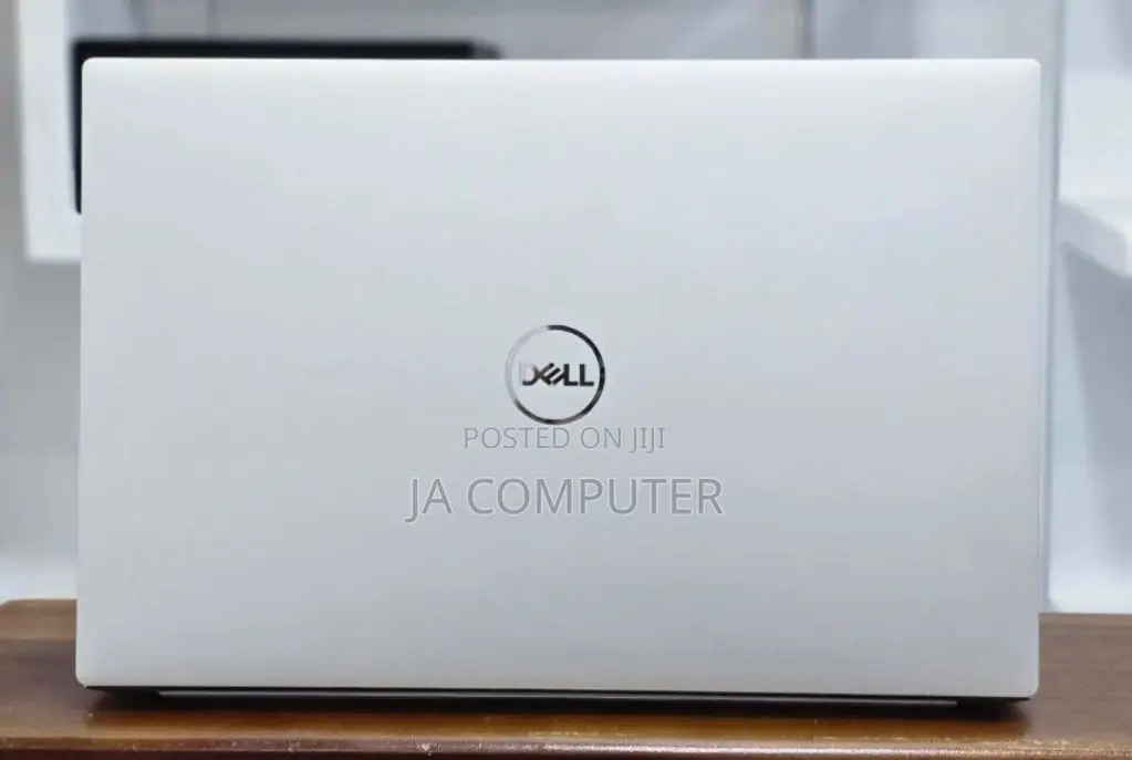 New Laptop Dell Latitude 9520 32GB Intel Core I7 SSD 1T