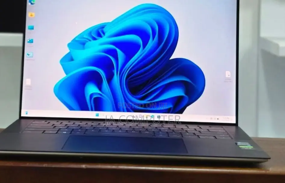 New Laptop Dell Latitude 9520 32GB Intel Core I7 SSD 1T