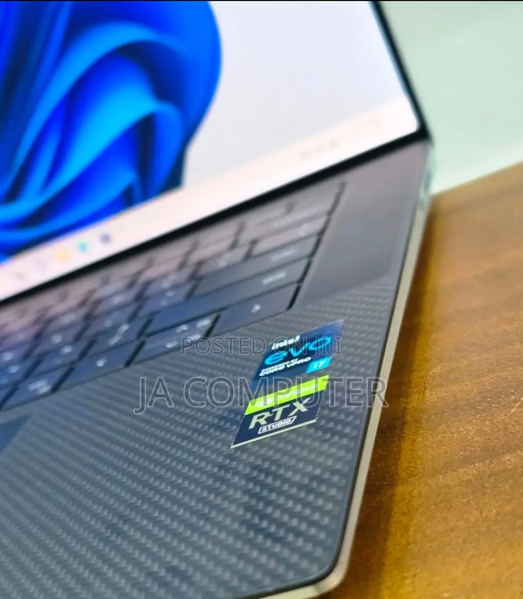 New Laptop Dell Latitude 9520 32GB Intel Core I7 SSD 1T