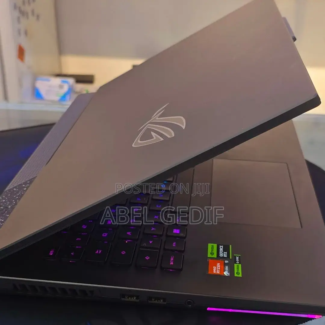 New Laptop Asus ROG Strix SCAR 15 32GB AMD Ryzen 9 SSD 1T