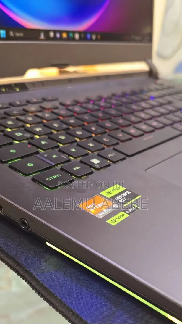New Laptop Asus ROG Strix G17 32GB AMD Ryzen 9 SSD 1T