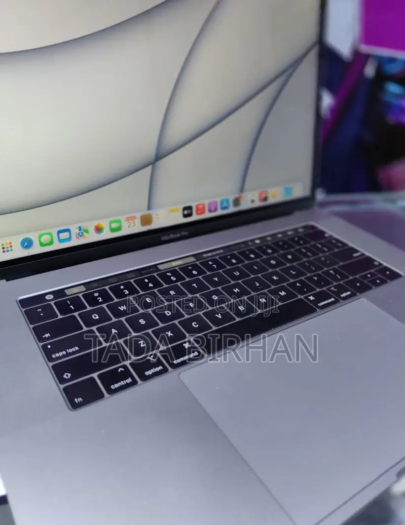 New Apple MacBook Pro 2017 16GB Intel Core I7 SSHD (Hybrid) 512GB