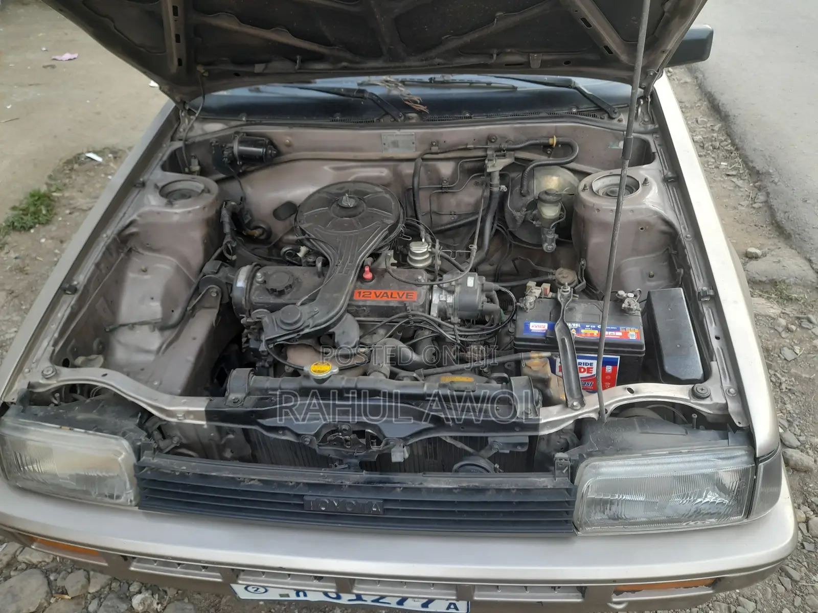 Toyota Corolla 1.3 1986 Gold