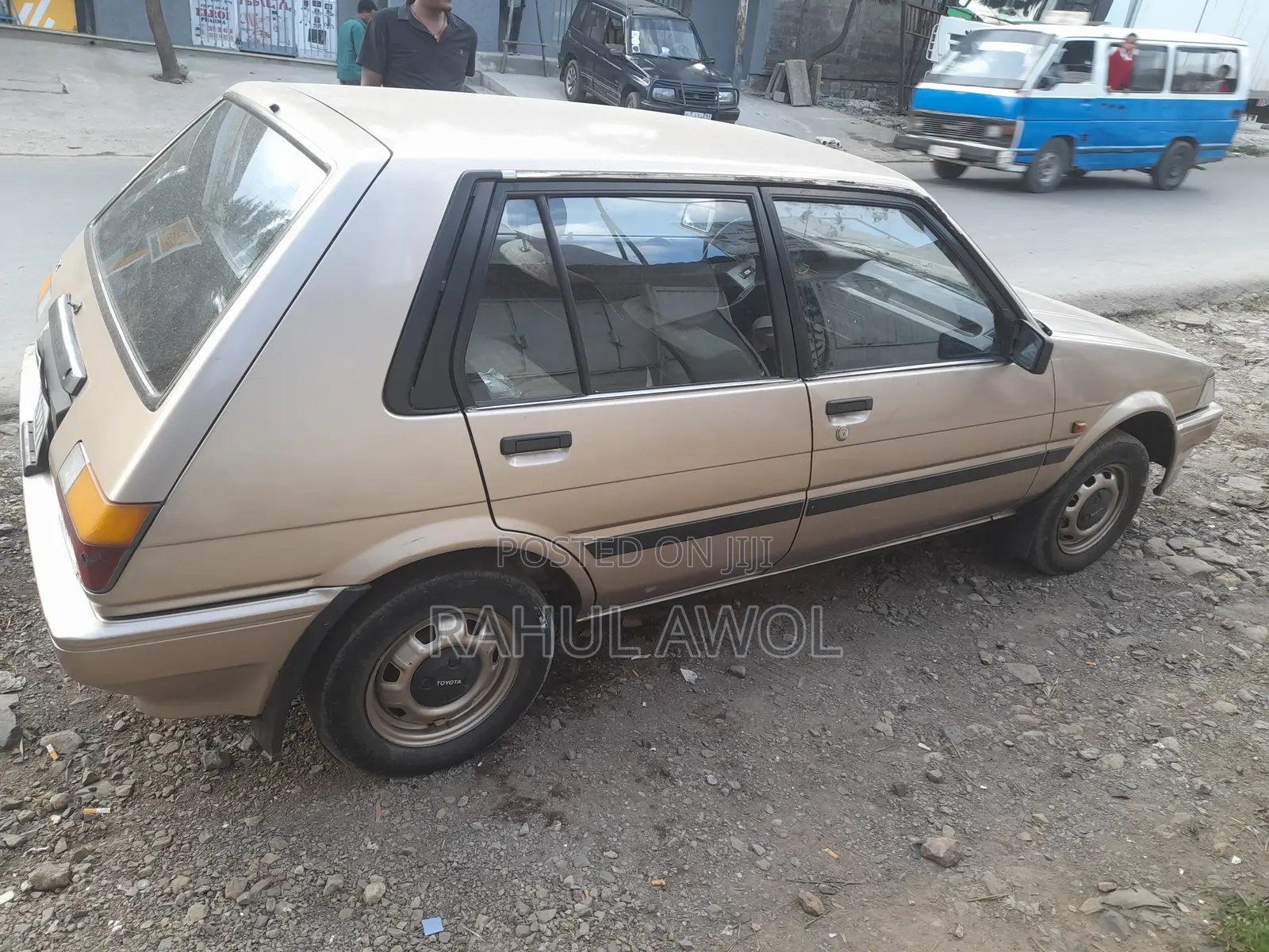 Toyota Corolla 1.3 1986 Gold