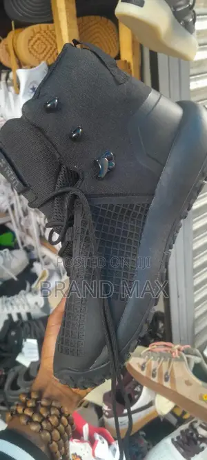 Under Armour Boots Master Quality