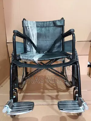 Foldable Wheelchair (Packed New)Wheelchair皮w/Hand BRAKE垚ዊልቼር