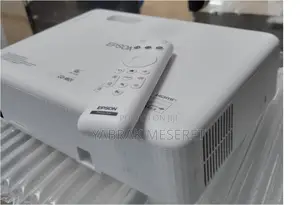 Brand New Epson Projector CO-W01 With Cartoon Epson