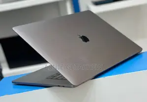 New Laptop Apple MacBook Pro 16GB Intel Core I7 SSD 1T