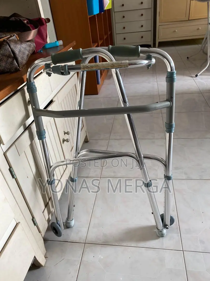 Walker料walker衍ወከር见walking Frame / Walking Aid /Walking Stick