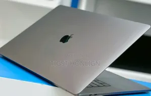 New Laptop Apple MacBook Pro 2017 16GB Intel Core I7 SSD 1T