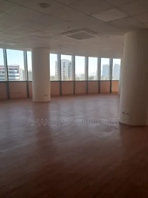 አስቸኳይ የሚከራይ ቢሮ 700ካሜ Ground ላይ
