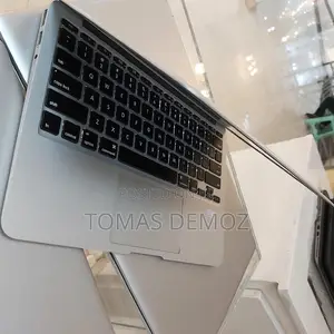 New Laptop Apple MacBook Air 2014 4GB Intel Core i5 SSD 128GB