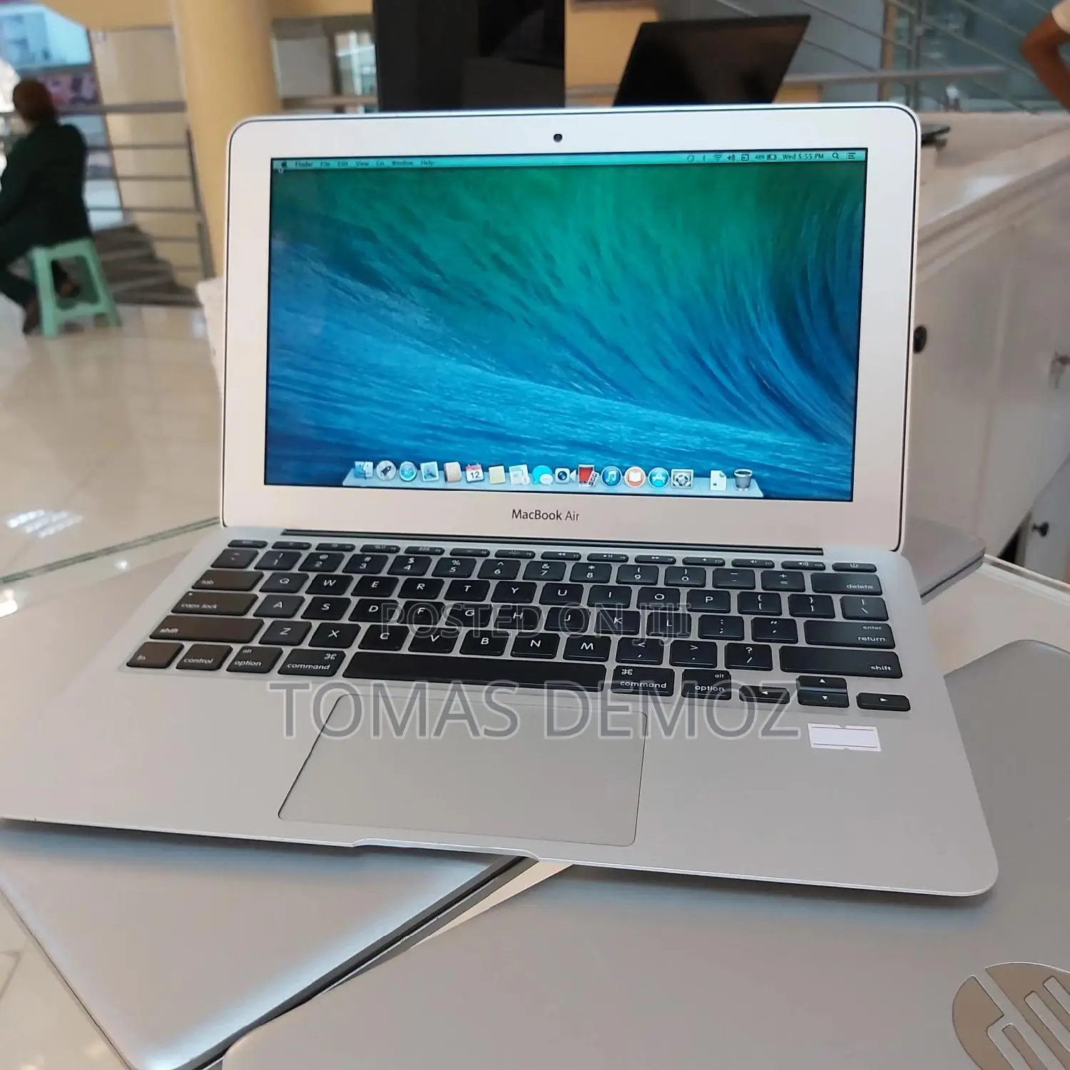 New Laptop Apple MacBook Air 2014 4GB Intel Core i5 SSD 128GB
