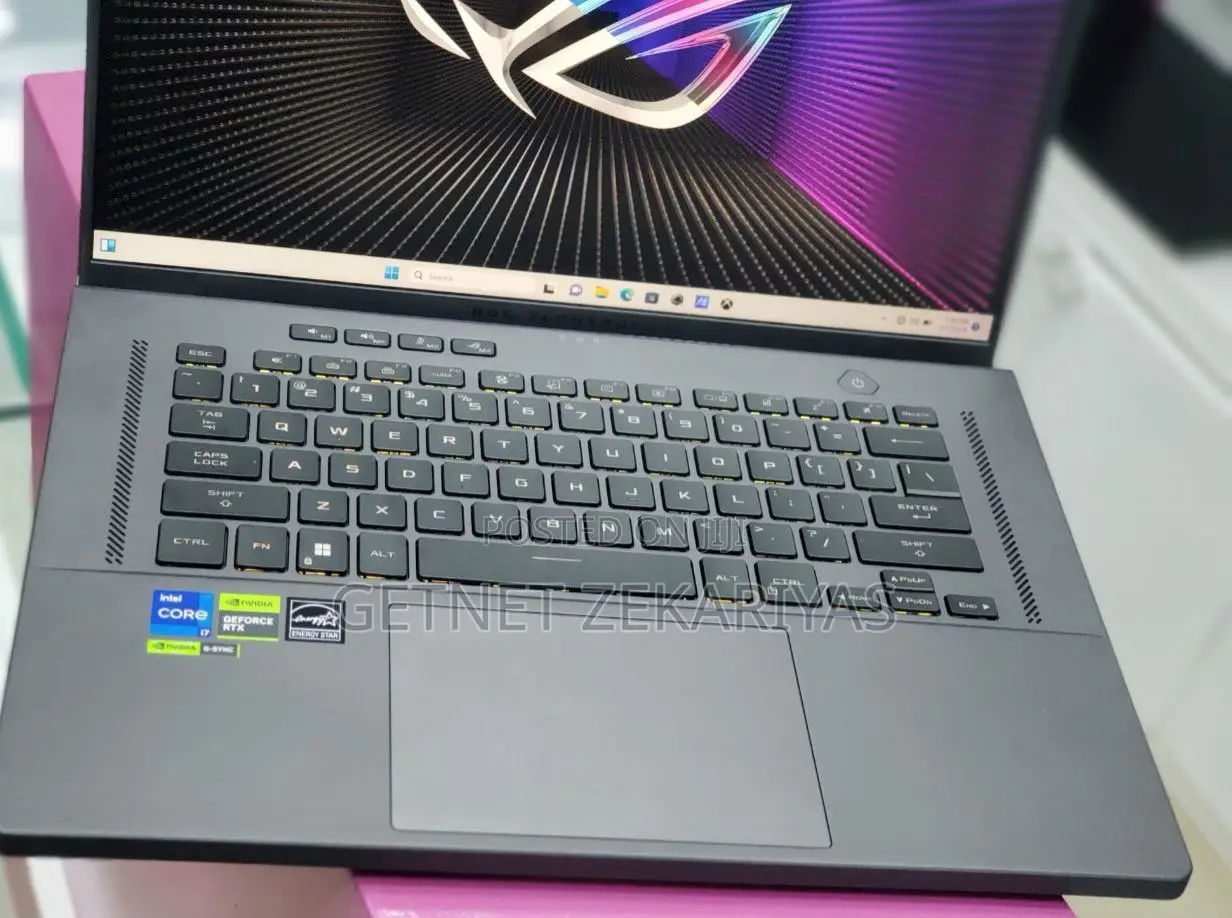 New Laptop Asus ROG Zephyrus G16 16GB Intel Core I7 SSD 512GB