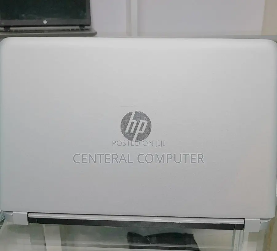 New Laptop HP EliteBook 640 G10 8GB Intel Core I5 HDD 500GB