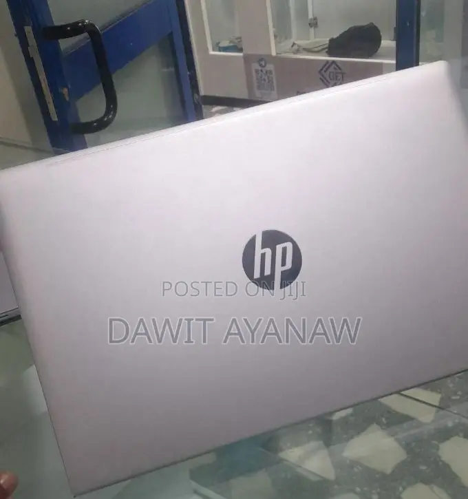 New Laptop HP 14z 8GB Intel Core I7 SSD 512GB