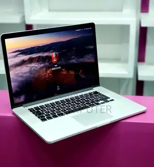New Laptop Apple MacBook Pro 2015 16GB Intel Core I5 SSD 512GB