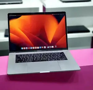 New Laptop Apple MacBook Pro 2018 32GB Intel Core I7 SSD 1T