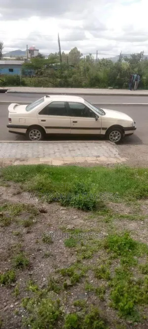 Peugeot 405 1990 White