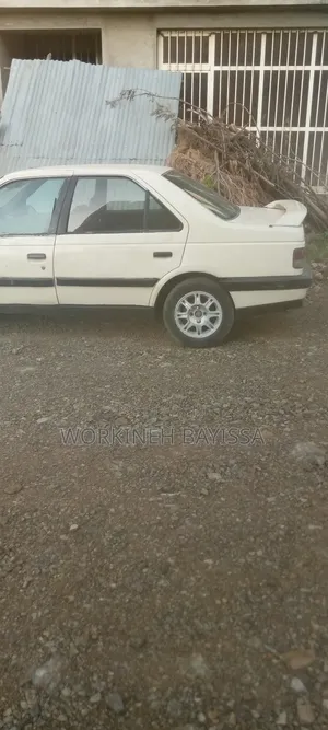 Peugeot 405 1990 White