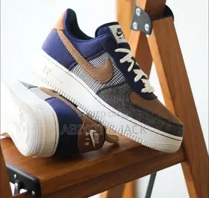Photo - Nike Air Force 1'07 Midnight Navy Corduroy Brown Shoes