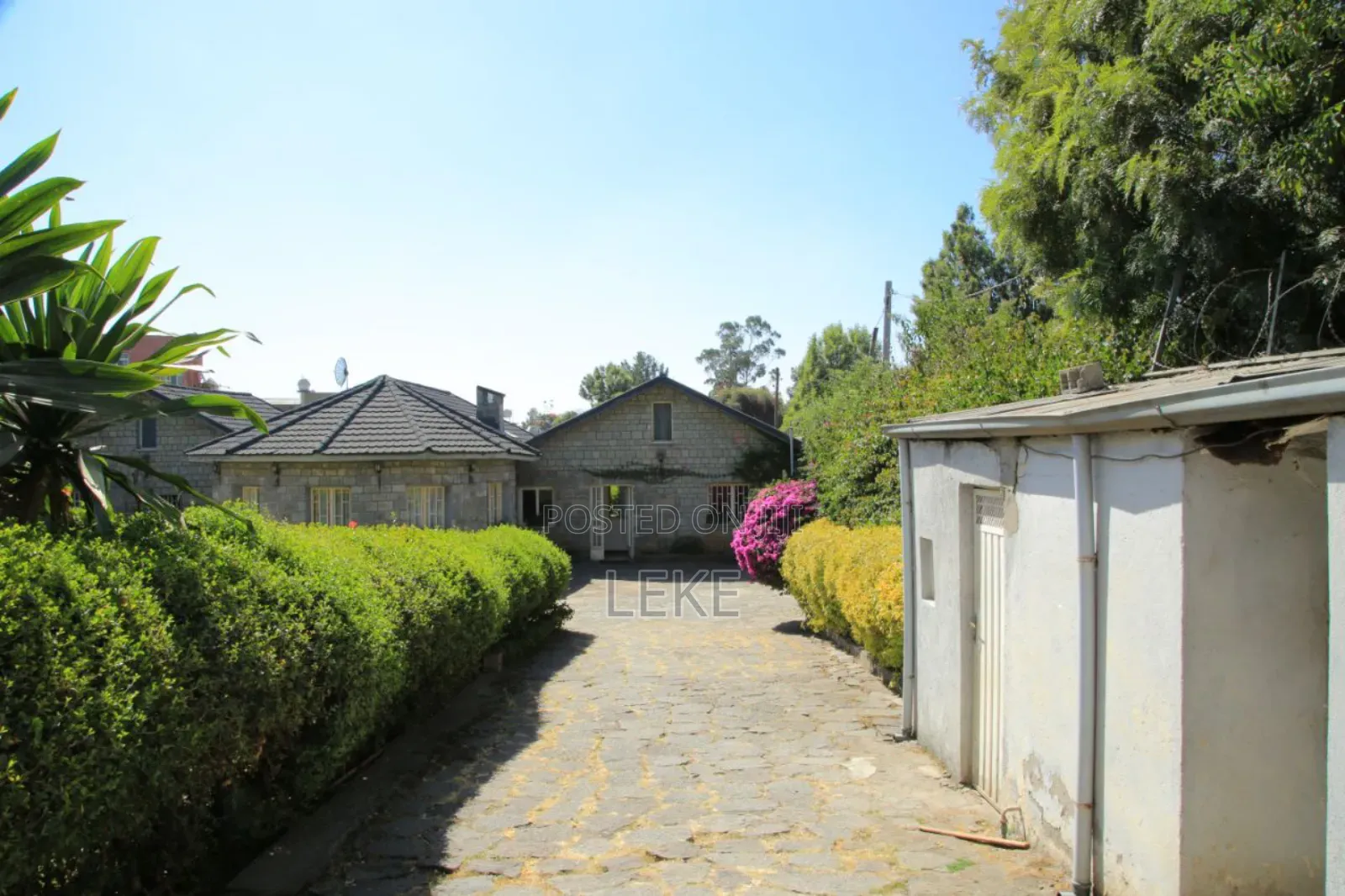 Furnished 3bdrm House in Bole for rent