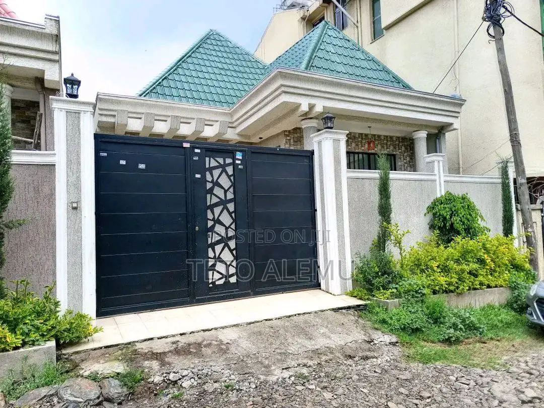 3bdrm Villa in Vila For Sale Sumet, Bole for sale