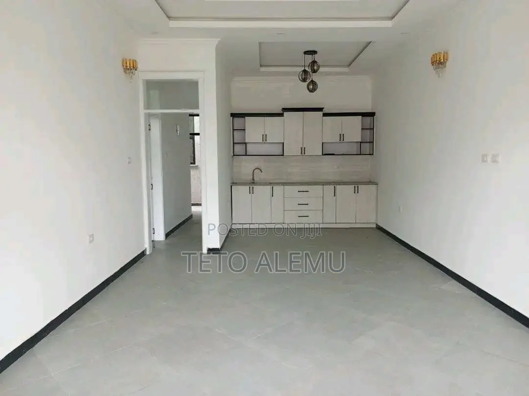 3bdrm Villa in Vila For Sale Sumet, Bole for sale