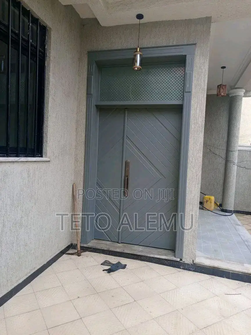 3bdrm Villa in Vila For Sale Sumet, Bole for sale