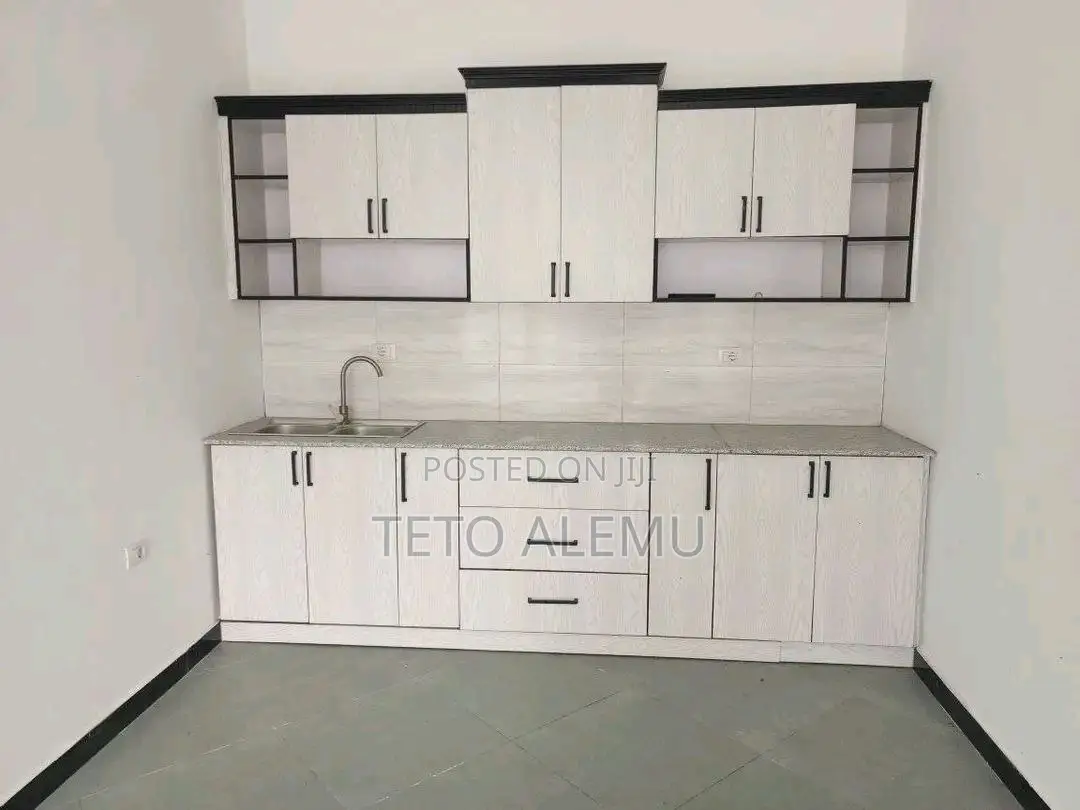 3bdrm Villa in Vila For Sale Sumet, Bole for sale