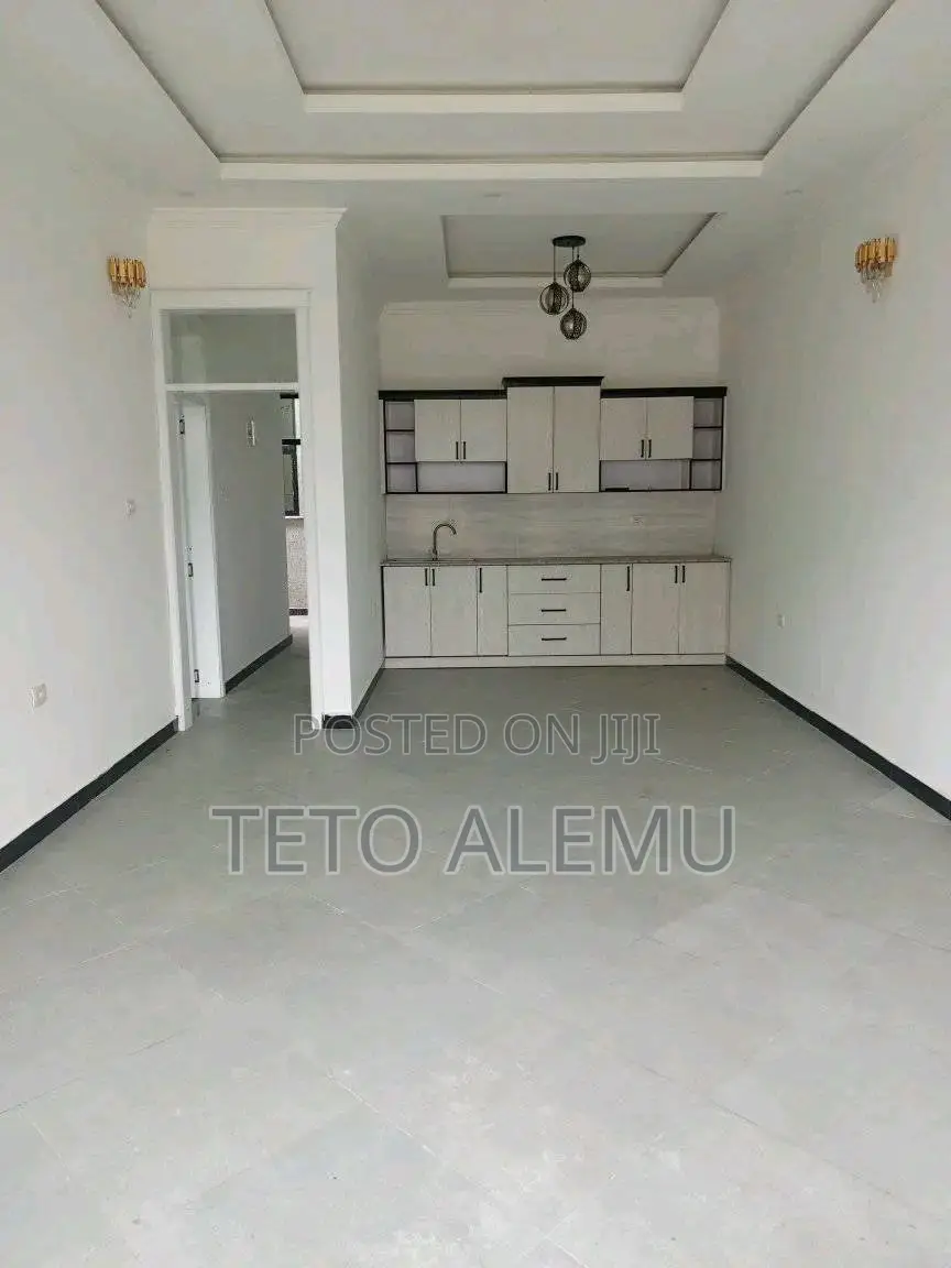 3bdrm Villa in Vila For Sale Sumet, Bole for sale