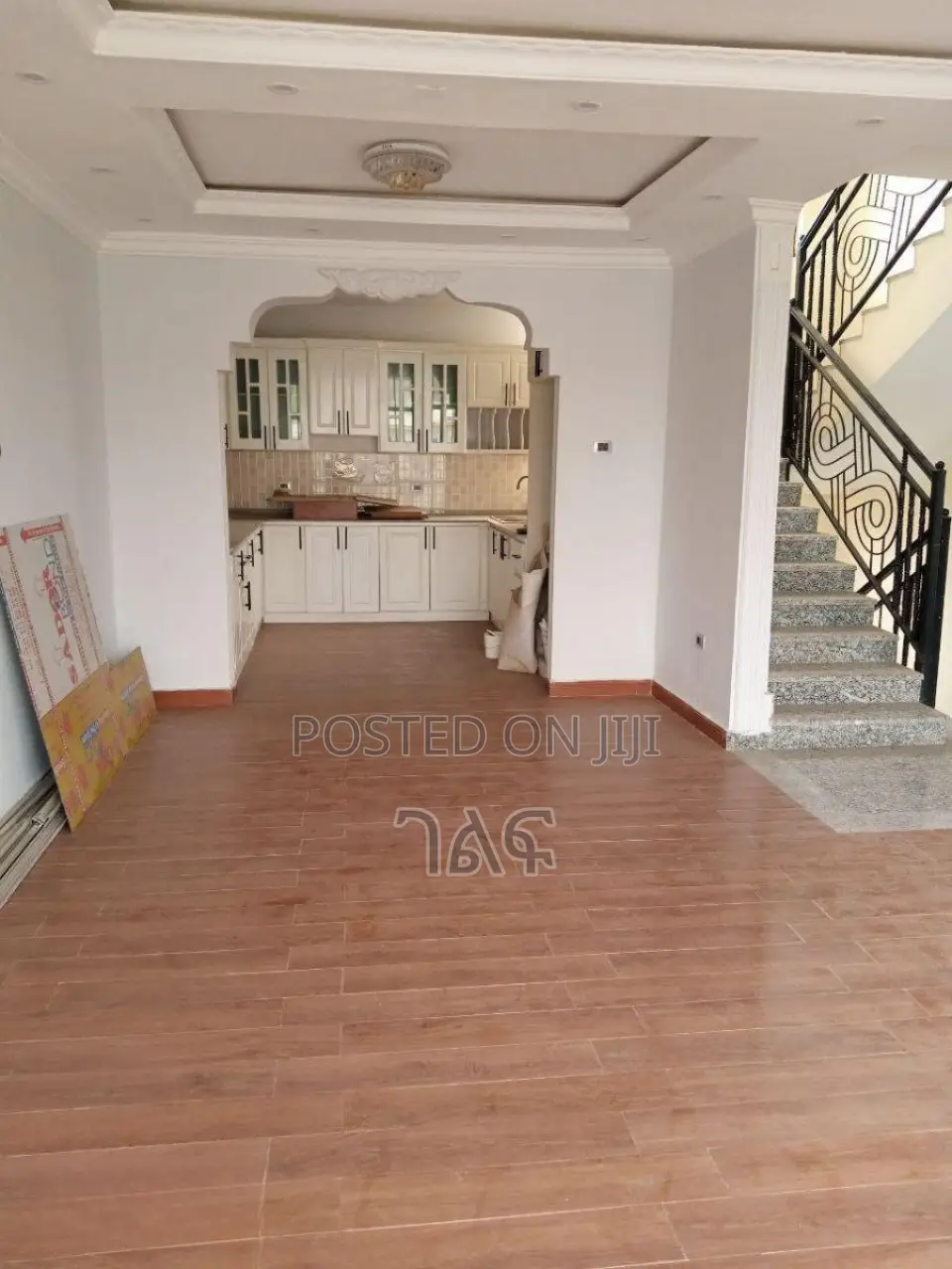 6bdrm House in አያት 49 አፍረፂን ሪልስቴት, Bole for sale