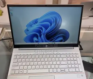 New Laptop HP Pavilion 14 8GB AMD Ryzen 7 SSD 512GB