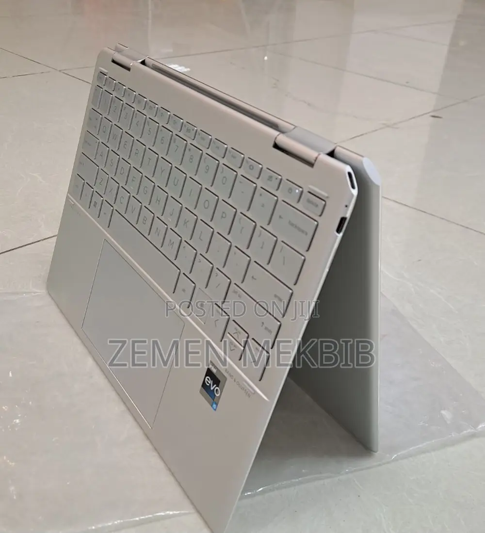 New Laptop HP Envy X360 1GB Intel Xeon SSD 512GB