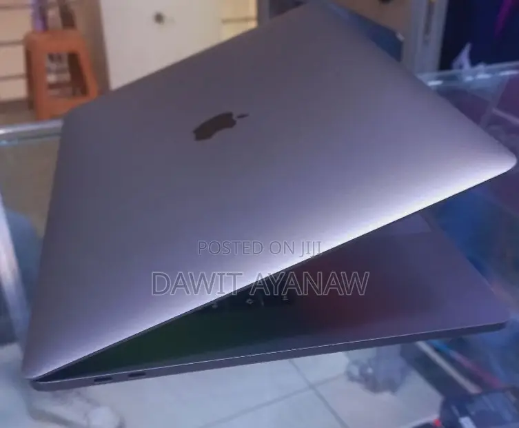 New Laptop 16GB Intel Core I9 SSD 512GB