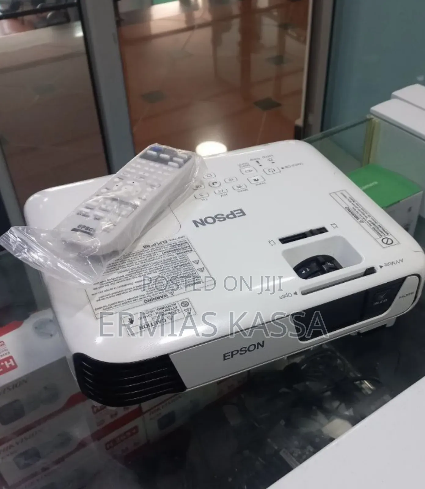 Brand New Epson X-39 Projector