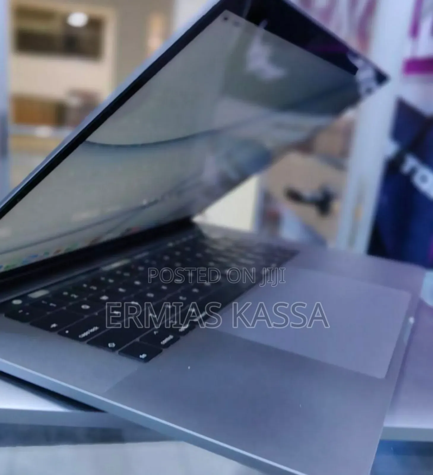 New Laptop Apple MacBook Pro 2017 16GB Intel Core I7 SSD 1T