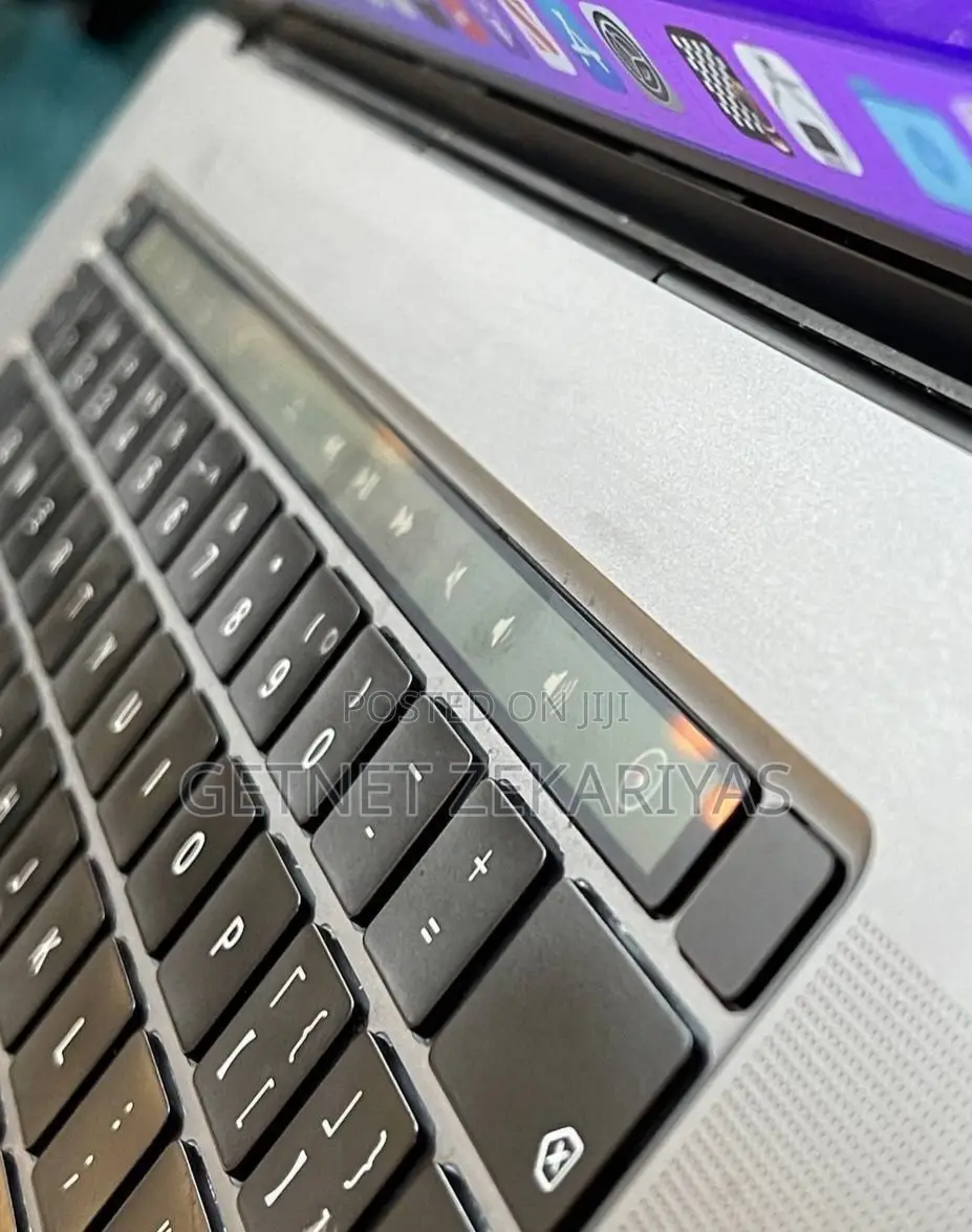 New Laptop Apple MacBook Pro 2015 16GB Intel Core I7 SSD 512GB