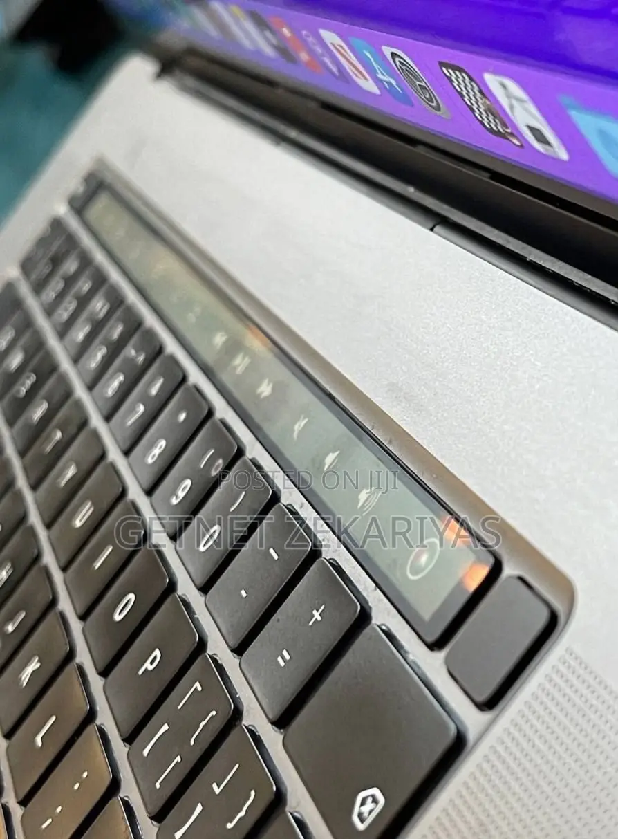 New Laptop Apple MacBook Pro 2015 16GB Intel Core I7 SSD 512GB