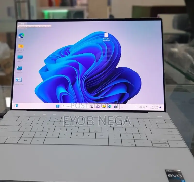 New Laptop Dell XPS 13 32GB Intel Core I7 SSD 1T