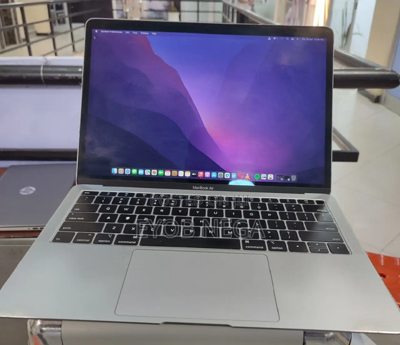 New Laptop Apple MacBook Air 2019 8GB Intel Core I5 SSD 256GB