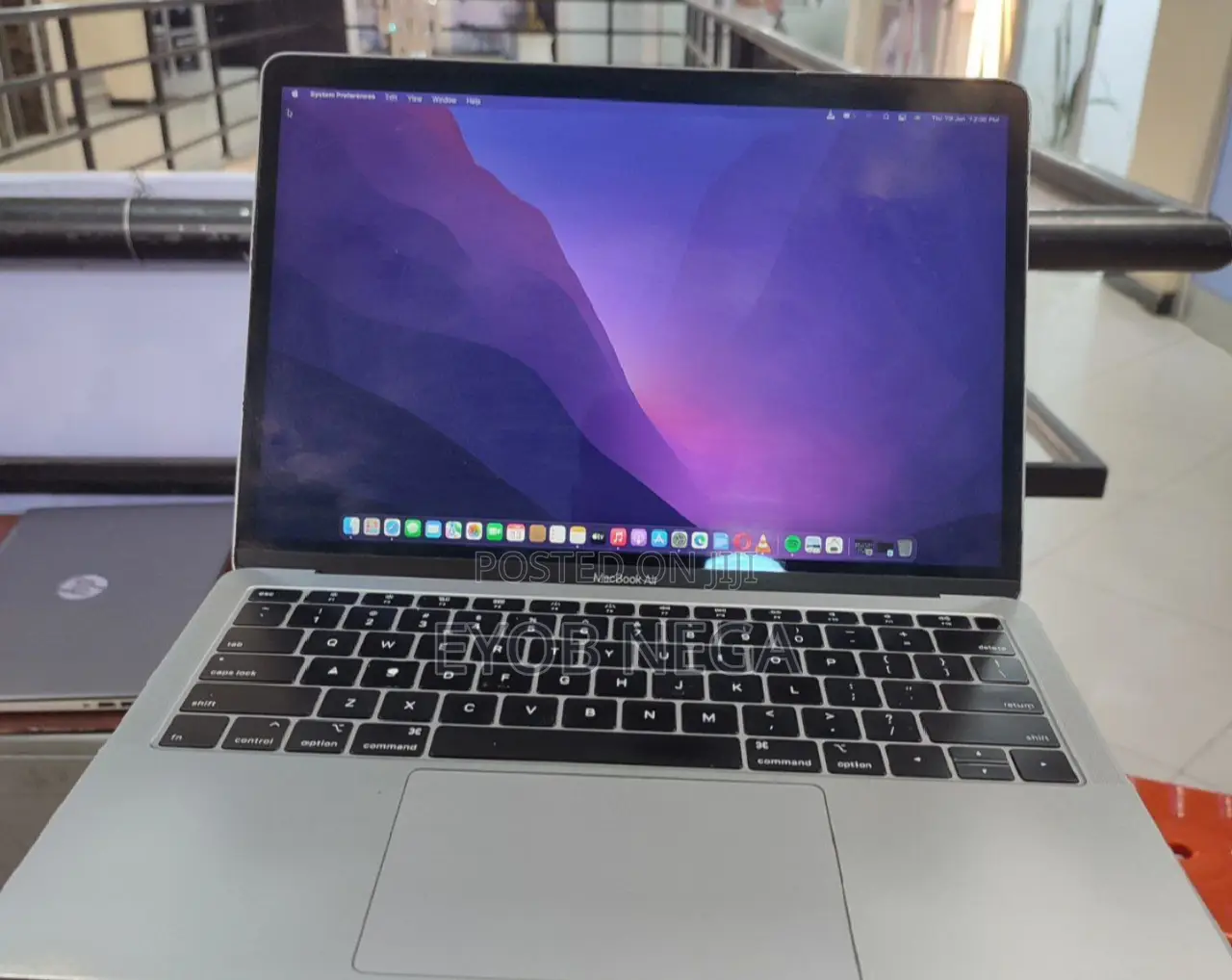New Laptop Apple MacBook Air 2019 8GB Intel Core I5 SSD 256GB