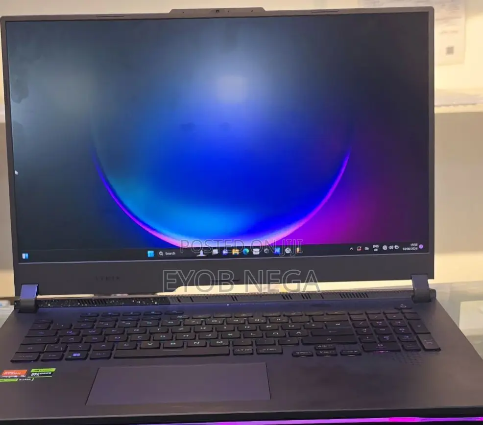 New Laptop Asus ROG Strix SCAR 15 32GB AMD Ryzen 9 SSD 1T