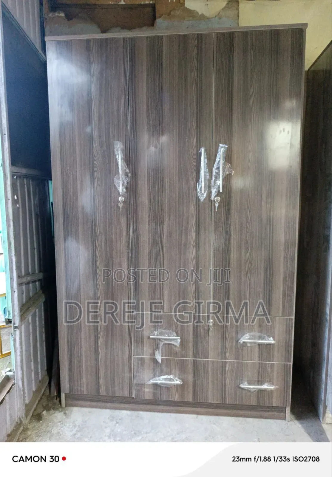 1,20cm ላምኔት ቁምሳጥን