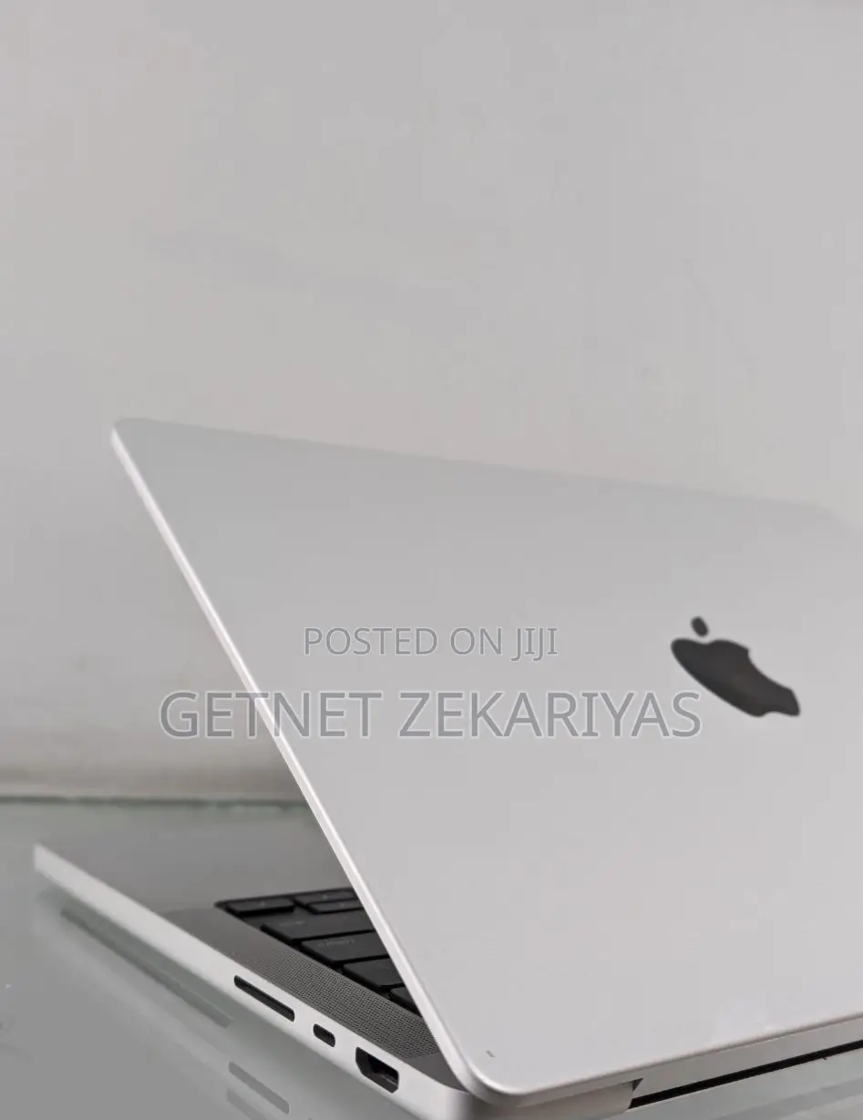 New Laptop Apple MacBook Pro M1 16GB Apple M1 Pro SSD 512GB