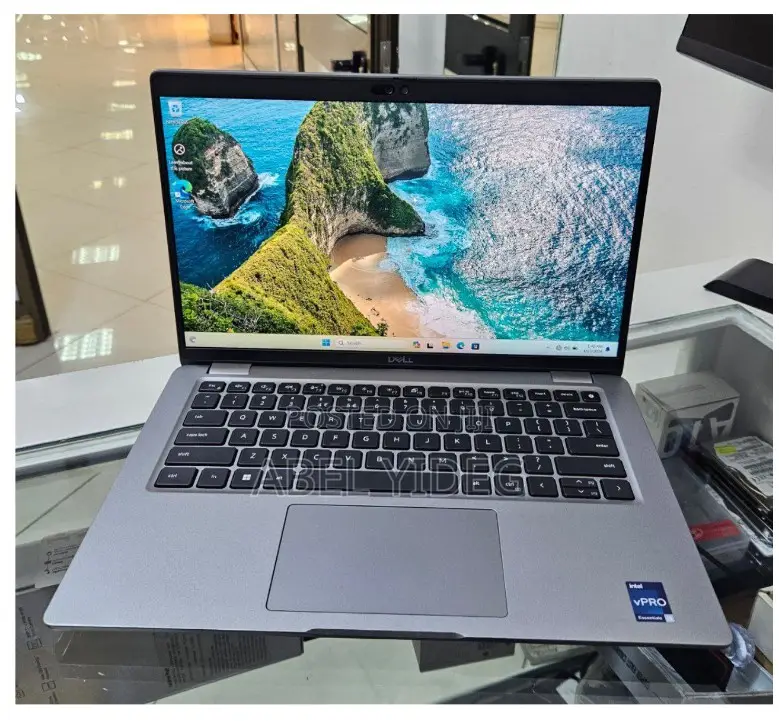 New Laptop Dell Latitude 5440 16GB Intel Core I5 SSD 256GB