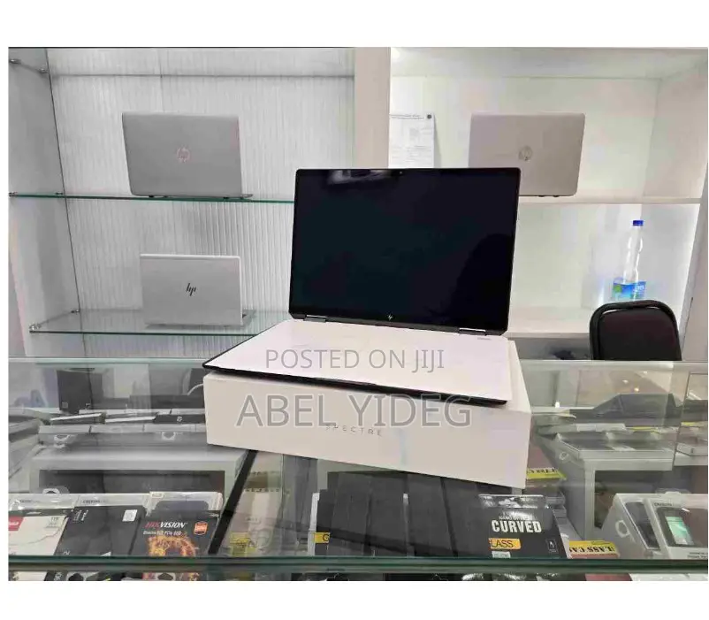 New Laptop HP Spectre 16GB Intel Core I7 SSD 1T
