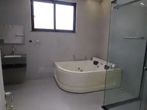 Furnished 8bdrm House in Yeka for sale